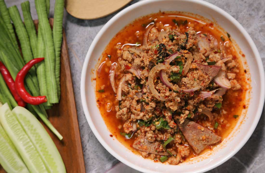 ลาบหมูของแก้วปิ้งไก่