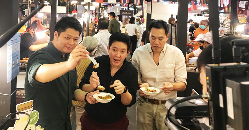 ร้านแก้วปิ้งไก่ผ่านการการันตีจากกูรูนักชิมอาหาร